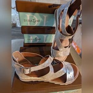 Diba True wedge‎ sandal new in box Metallic Silver Sz 11